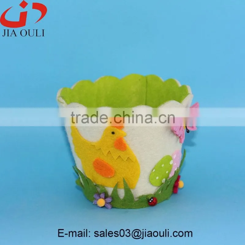 BSCI Audit Factory EASTER gifts ceramic Cute frog Prince on ball Figurines, Novelty Frog Figurine