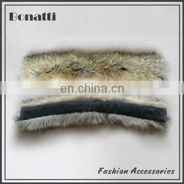 Raccoon dog fur collar