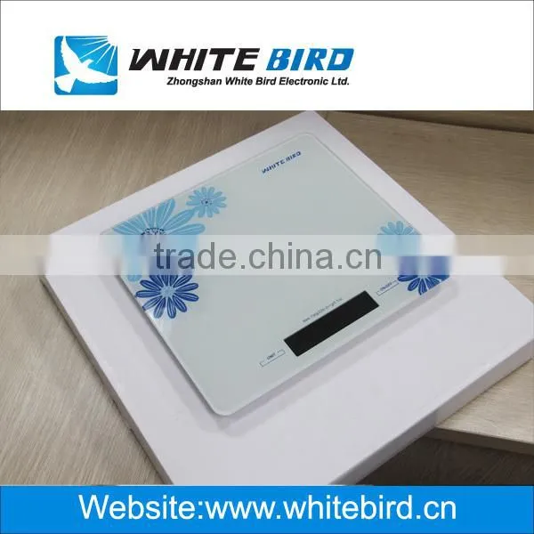 Glass electronic kitchen digital scale with temperature display