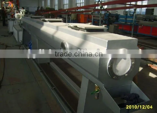PE plastic pipe extrusion line