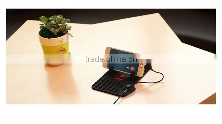 Hot Sale Remax Mobile Phone Holder Universal Car Charging Stand Mounts Phone Holder