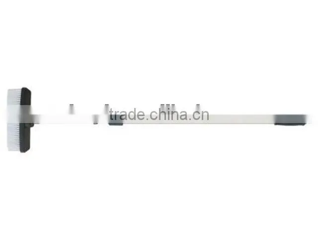 Telescopic car brush with water flush