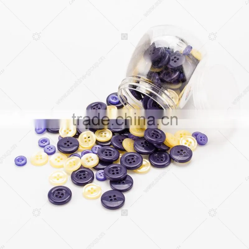 Wholesale and retail fashion plastic button