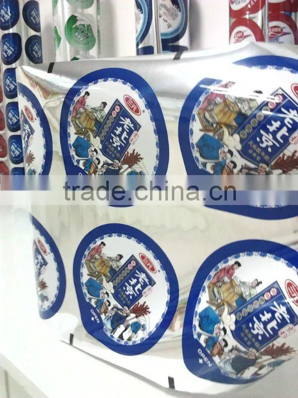 Transparent plastic cup sealing roll film