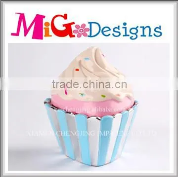 High Quality Dolomite Strawberry Lid Cupcake Shaped Candy Jar