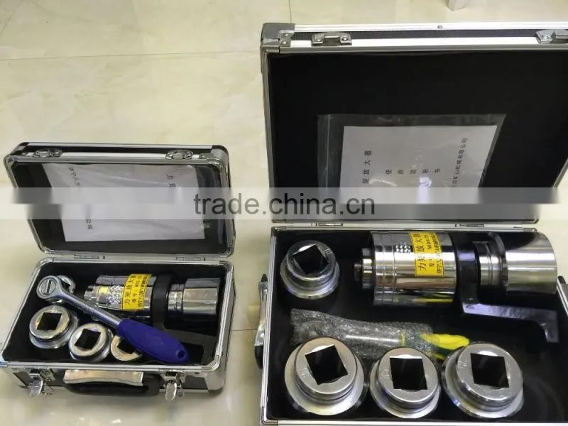 Heavy Duty Torque Wrench Torque Multiplier Wheel Nut Wrench With Nuts