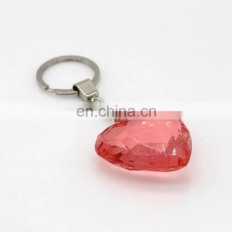 2017 wholesale wedding gifts crystals heart design key chain
