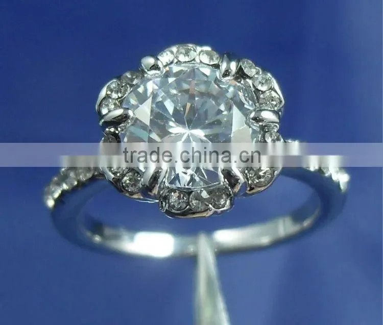 Luxury White Gold Plated Light Blue Zircon And Rhinestones Engagement Ring For Women