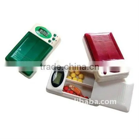 Rectangular-look pill box timer with 2 compartments and buzzer