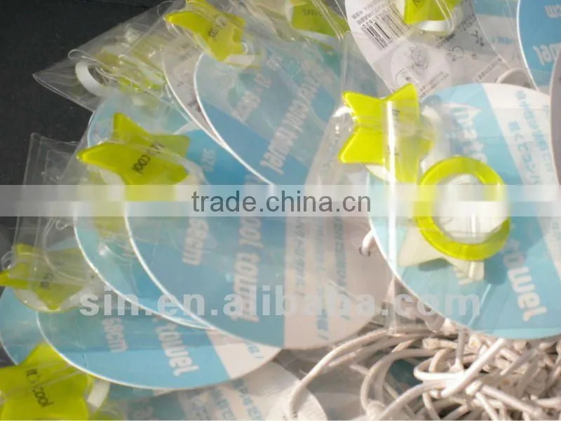paper hanging round tags