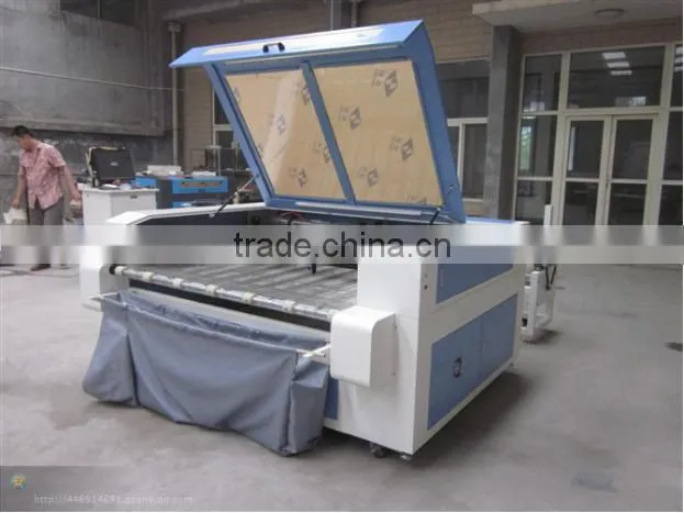 low cost price Water Cooling Cooling Mode and CO2 Laser Type cnc laser cutting machine for diesel jeans/acrylic