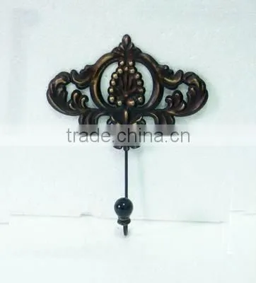 2011 IRON medallion wall hook