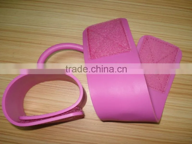 2016 Food grade silicone black and sex toy handcuff for women and man