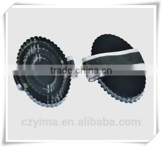 12 pcs horse body brush in display box for show