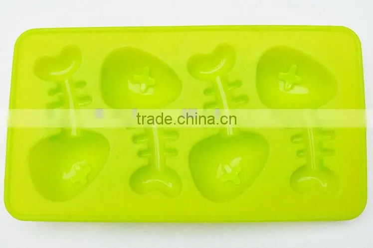 YangJiang factory manufacture High Quality Bakeware fish shape Silicone Cake Mold