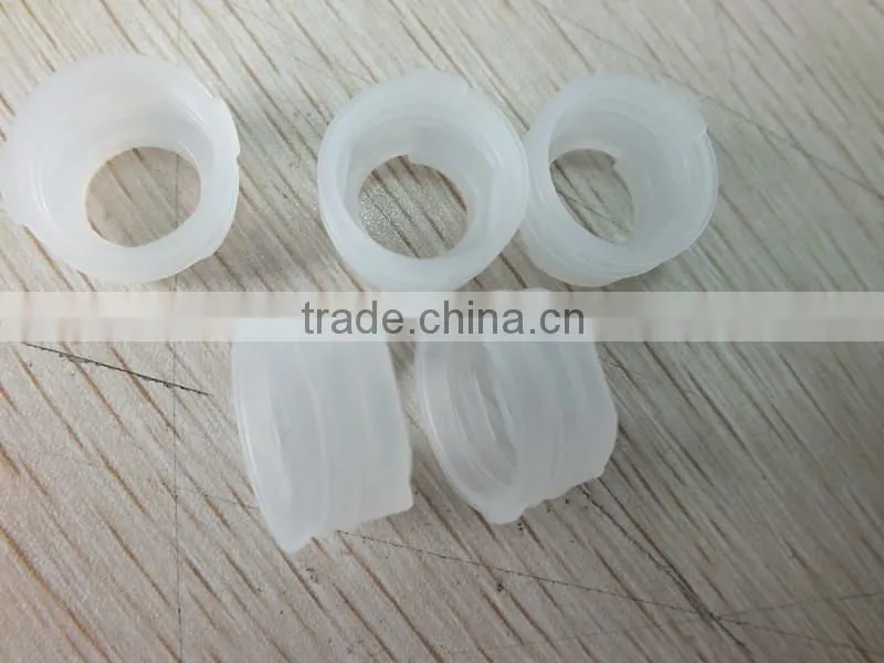 Rubber 16mm threaded cover cap for auto