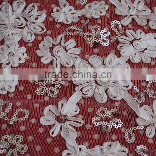 custom new arrival green metallic beaded stretch polyester sequined lace fabric for wedding dress garment