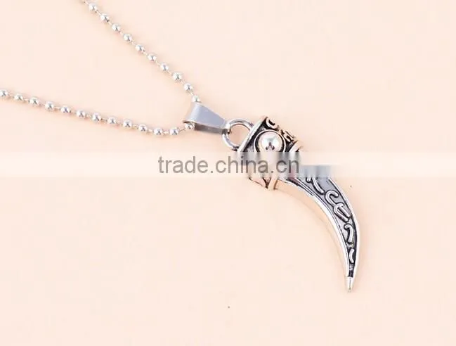 Fashion Stainless Steel Wolf Tooth Fake Turquoise Pendant Necklace Mens Jewelry