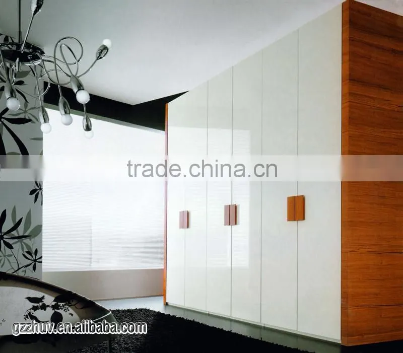 modern 3 panel sliding closet doors in glass