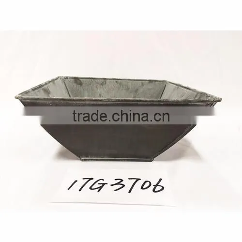 2017 new unique design black living room decoration hammered metal boat shaped flower vase