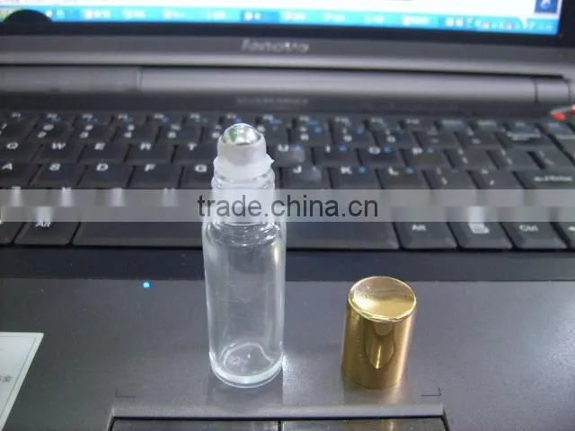 roll on glass bottle for essential oil and perfume