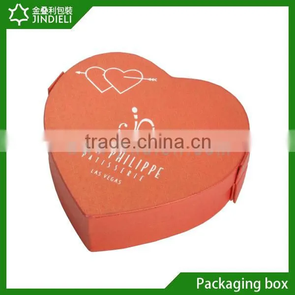 Personalized heart shape chocolate gift boxes