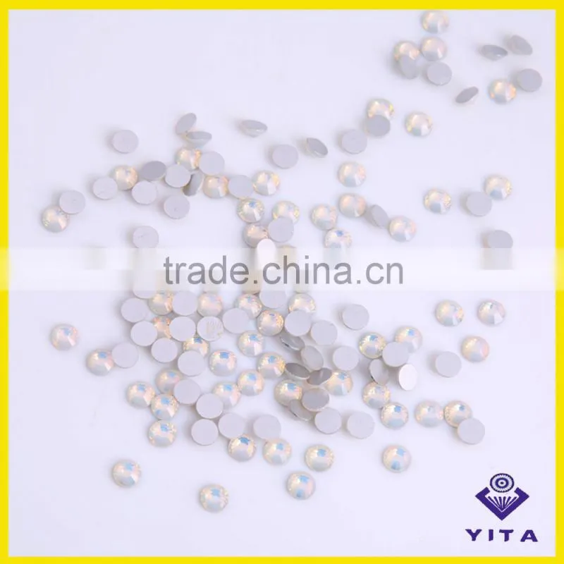 Wholeale loose machine cut non hotfix rhinestone flatback for garments