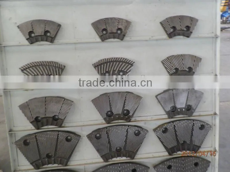 Rotor and stator for paper pulp refiner