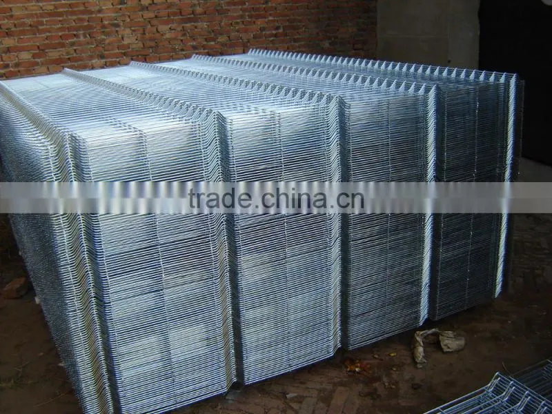 Automatic welded wire mesh panel bending machine