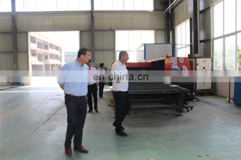 Chinese cheap tire crane truck, wheeled tire crane truck