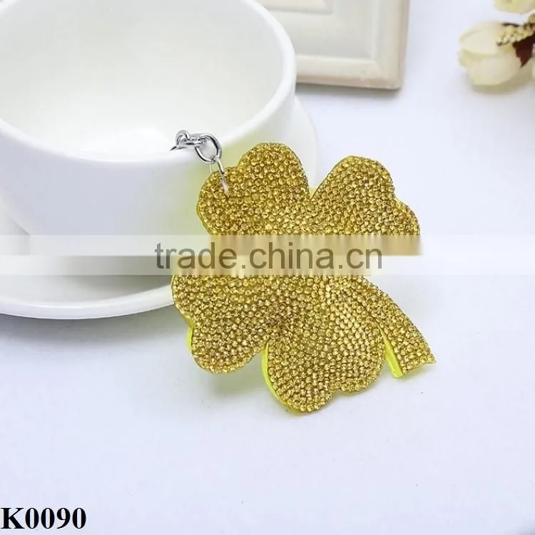 Novelty Four-leaf Clovers Flower leather key chain Keychains Keyring Fashion bag charm Key Chains Ring Holder Gift K0090