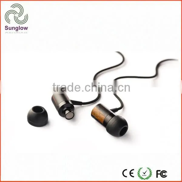 tangle free earphone