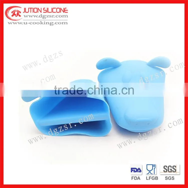 Heatproof silicone insulation glove