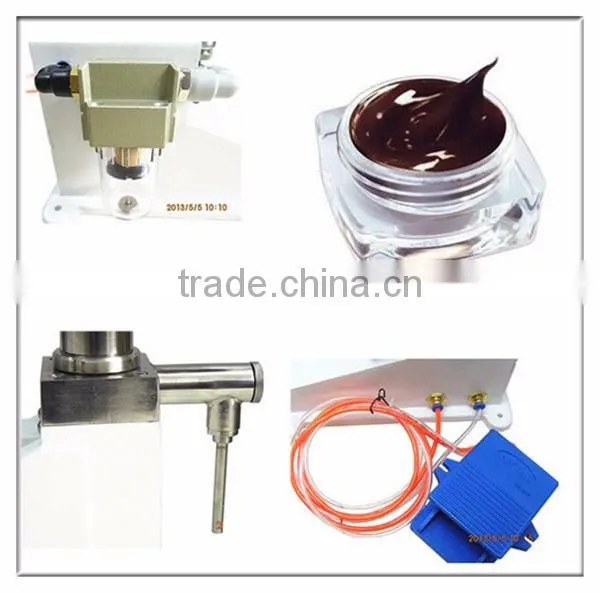 Pneumatic Manual Liquid Filling Machine For Small Bottle A02