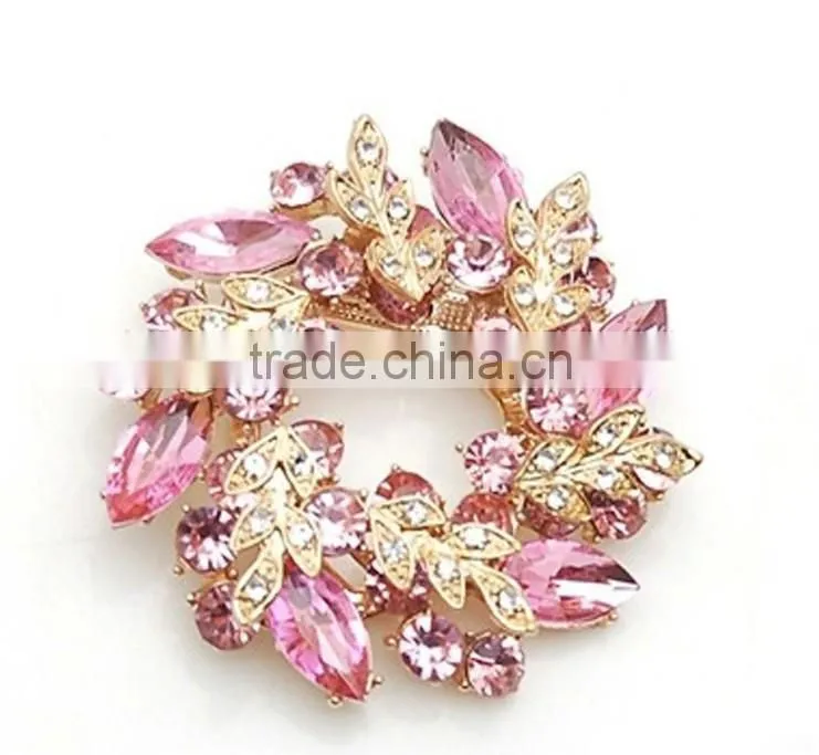 Crystal-studded chic wreath brooch scarf ring high-end apparel accessories jewelry