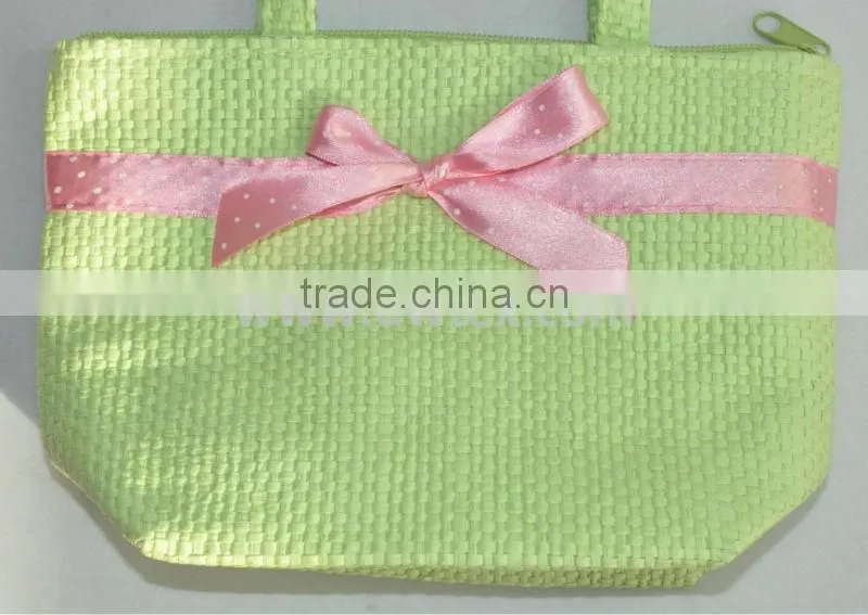 Straw handbag with bows