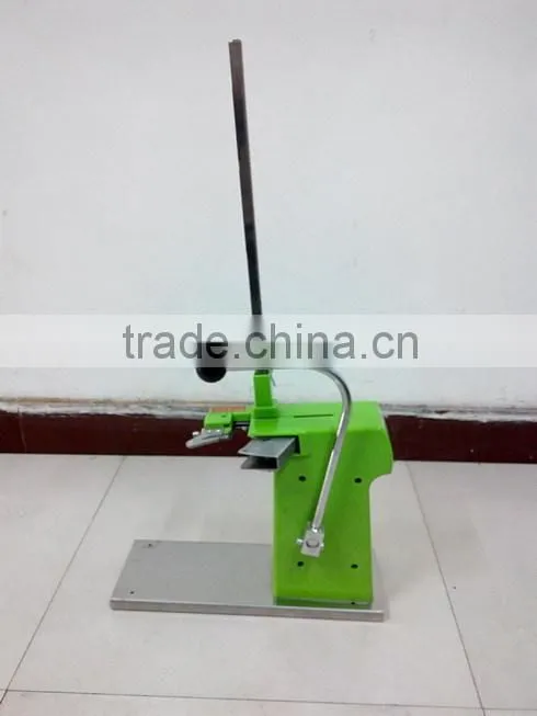 Labor saving sausage clipper machine, manual machine to package sausage or garlic, using U711 clips