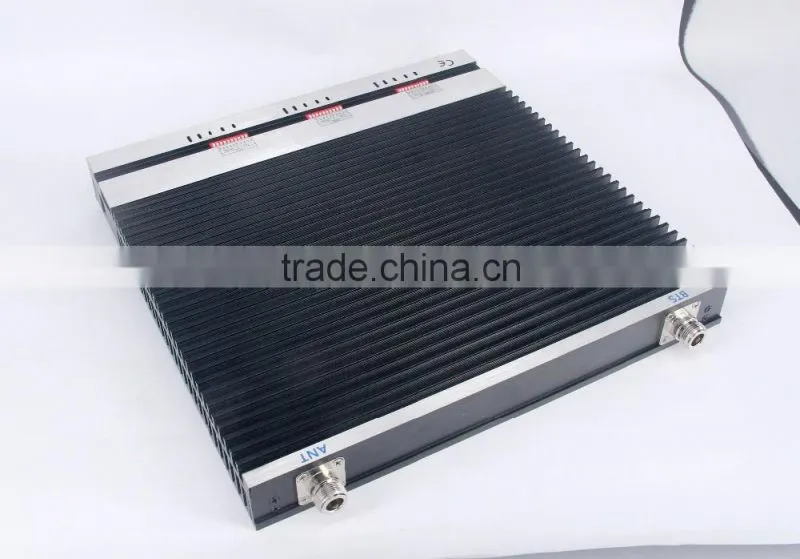 27dBm 70dB 900 2100 2600 MHz Mobile Signal Booster 2G 3G 4G Tri band Booster