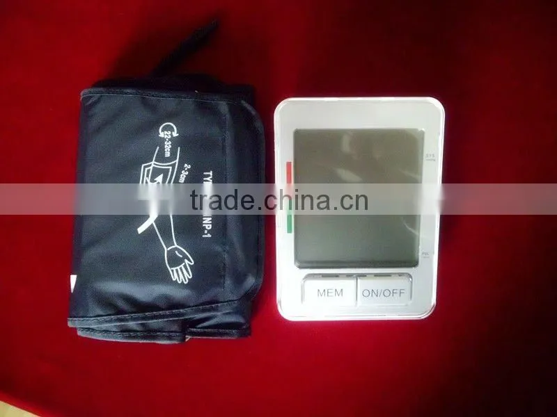 Automatic digital blood pressure monitor