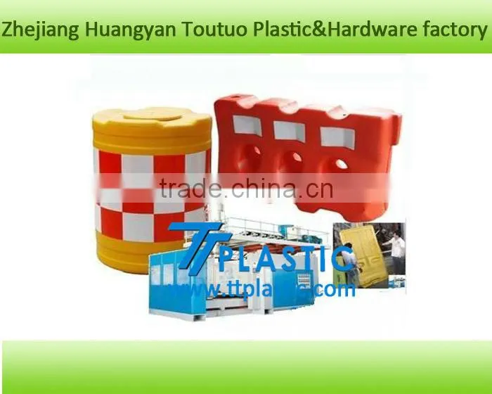 Barricade plastic blowing mold and products