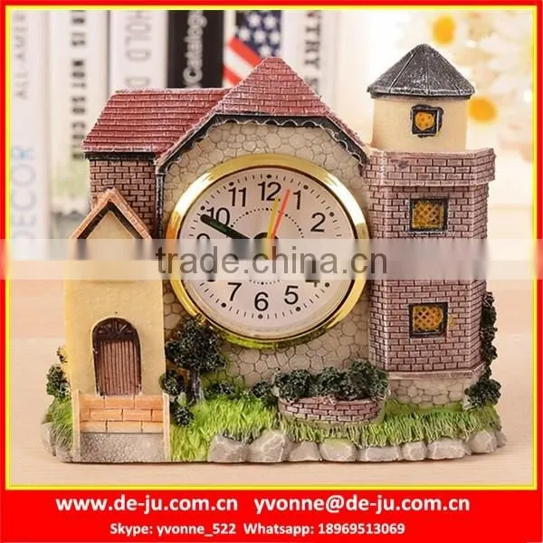Plastic Simulation Vintage Car Clock