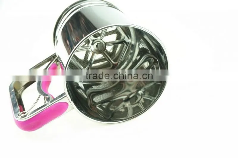 41020Fashional cake baking tools hand operated plastic Flour Sifter