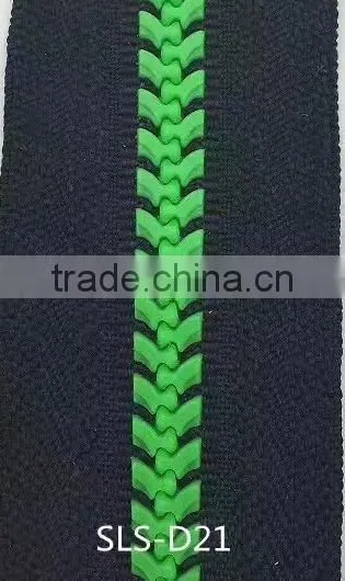 vislon plastic zipper making machine and zipper injection machine