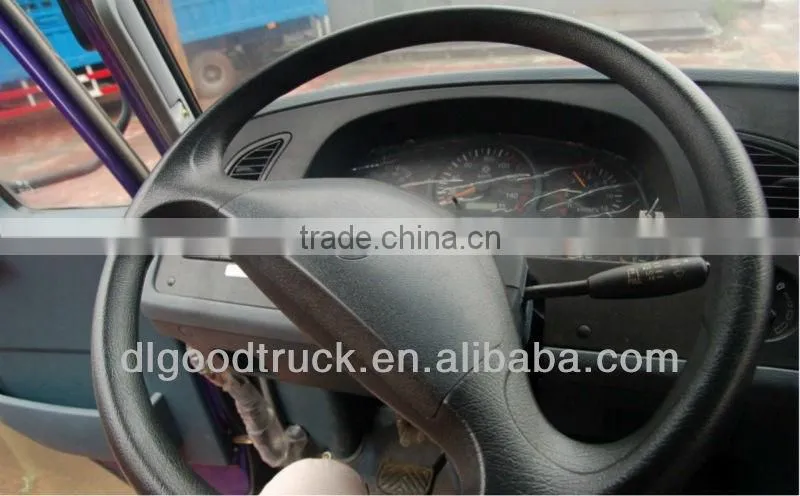 Dongfeng 4x2 flat bed wrecker with crane XCMG