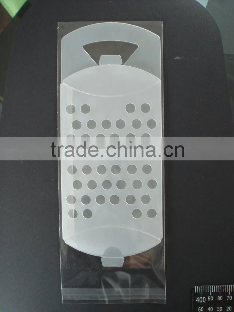 plastic bird feeder with PP material