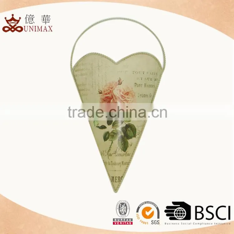 Widely used nice look metal wall shelf for present