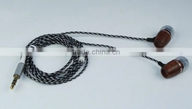 New ! Excellent in ear wood earphones in ear high quality with best price