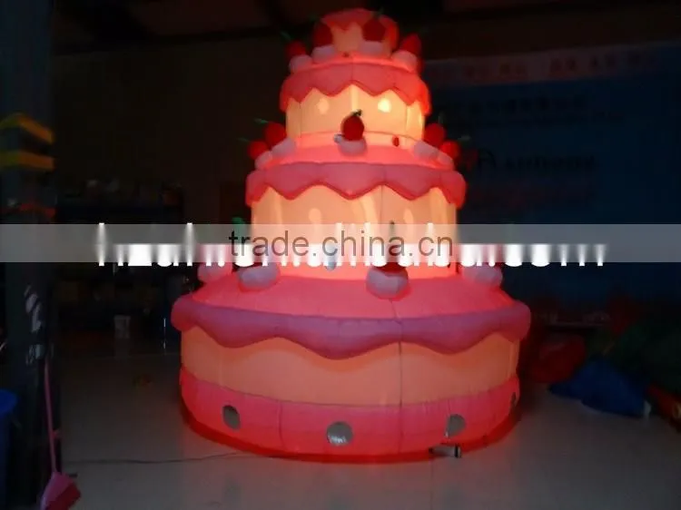Giant LED Inflatable Birthday Cake for Outdoor Decoration