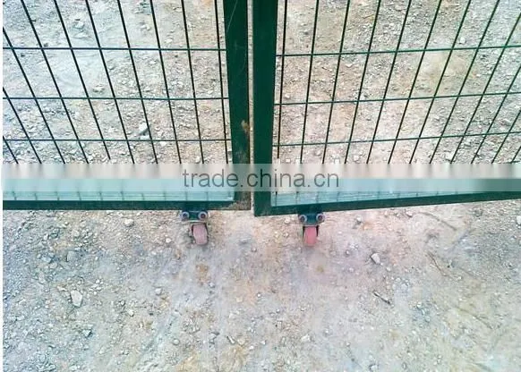 Cheap metal door wire mesh fence design