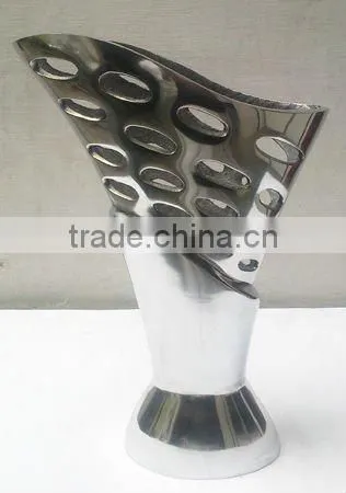 Aluminum Flower Vases with Polished Finish